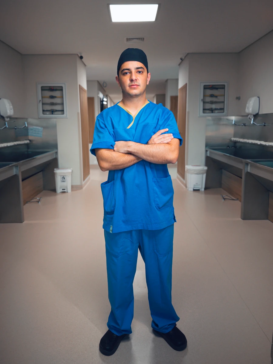 Dr. Victor Taborda, cirurgião de transplante capilar em Guarapuava